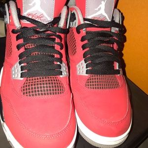 Jordan limited edition retro toro bravos size 9.5